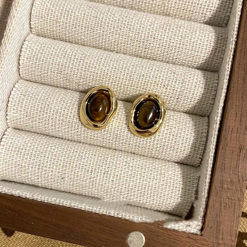 Geometric Tiger's Eye Stud Earrings, Retro Millard Style - Unique Design with Silver Needle 