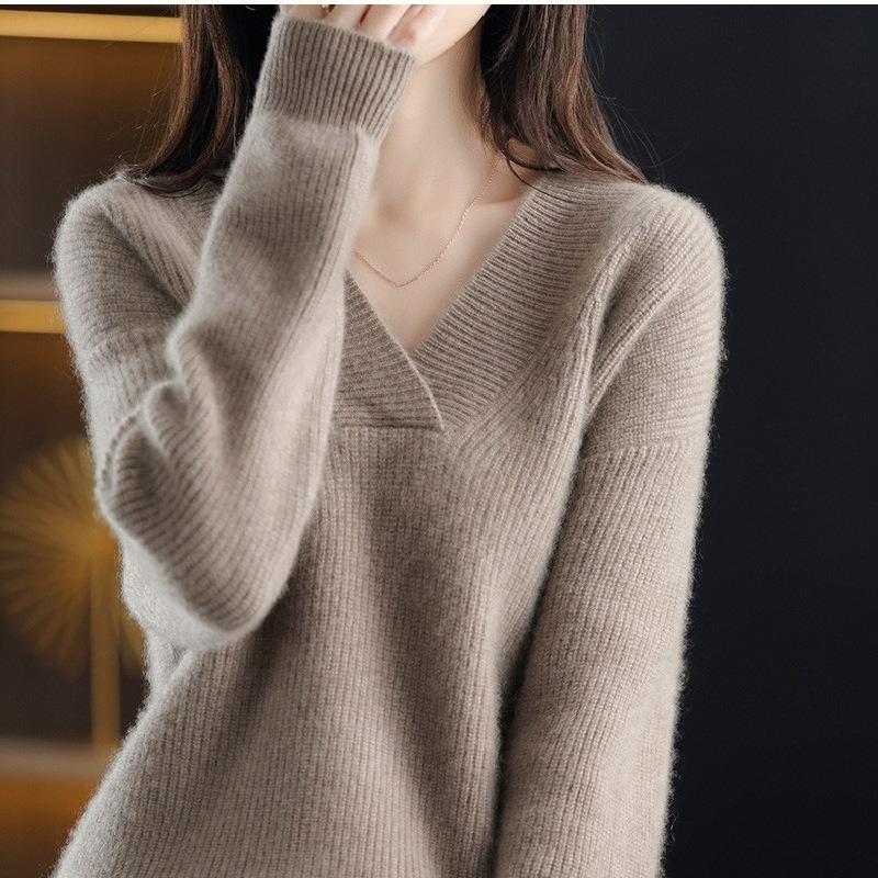 Winter Solid Color V-neck Sweater Women Loose and Thin Knitted Bottoming Pullover Thick Sweater Women 2XL хаки 4100₽