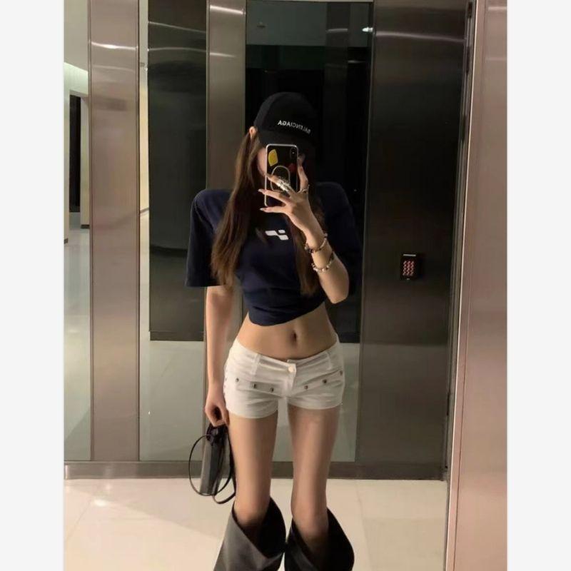 

Американский стиль гяру белые шорты супермини с низкой посадкой женские летние Y2g горячие шорты европейский и американский сексуальные джинсы-чехол с заклепками White (no Matching Belt) L