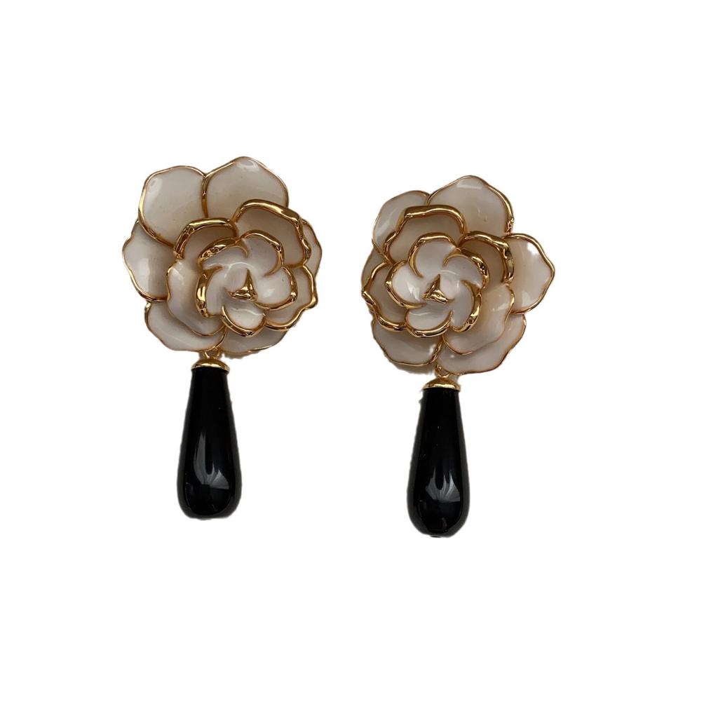 Camellia Earrings Autumn And Winter Literary Elegance Temperament Fashion Dripping Oil French Versatile Retro High-End Earrings