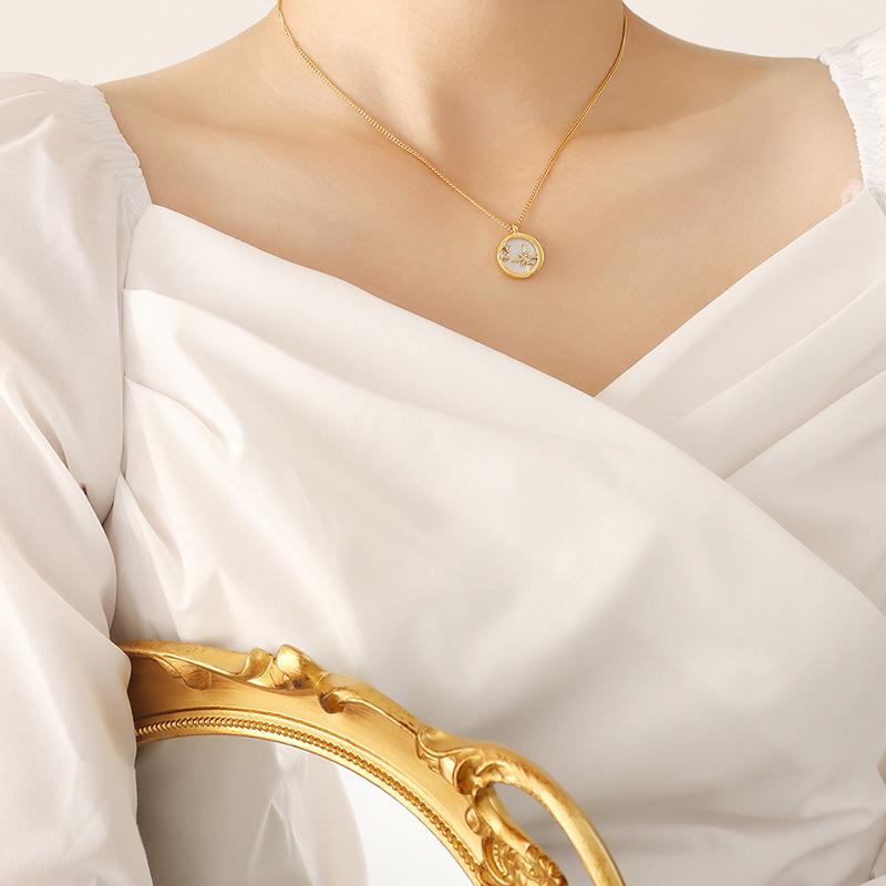 Summer Style Star Diamond Choker Necklace: Couple's Qixi Gift, Titanium Steel Collarbone Chain