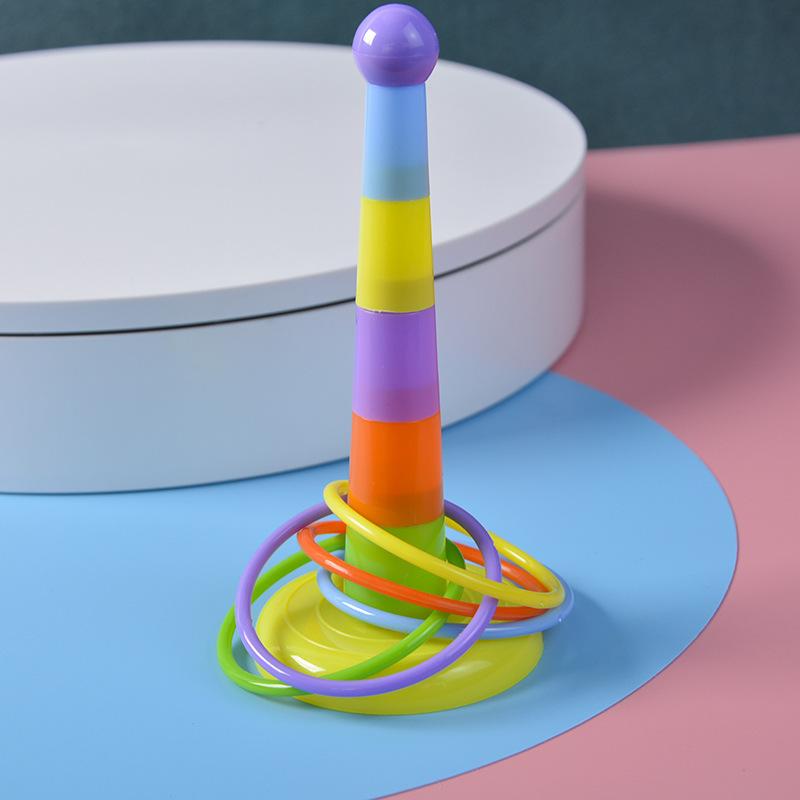 

Геометрическое ожерелье с подвеской из больших и маленьких квадратов One size