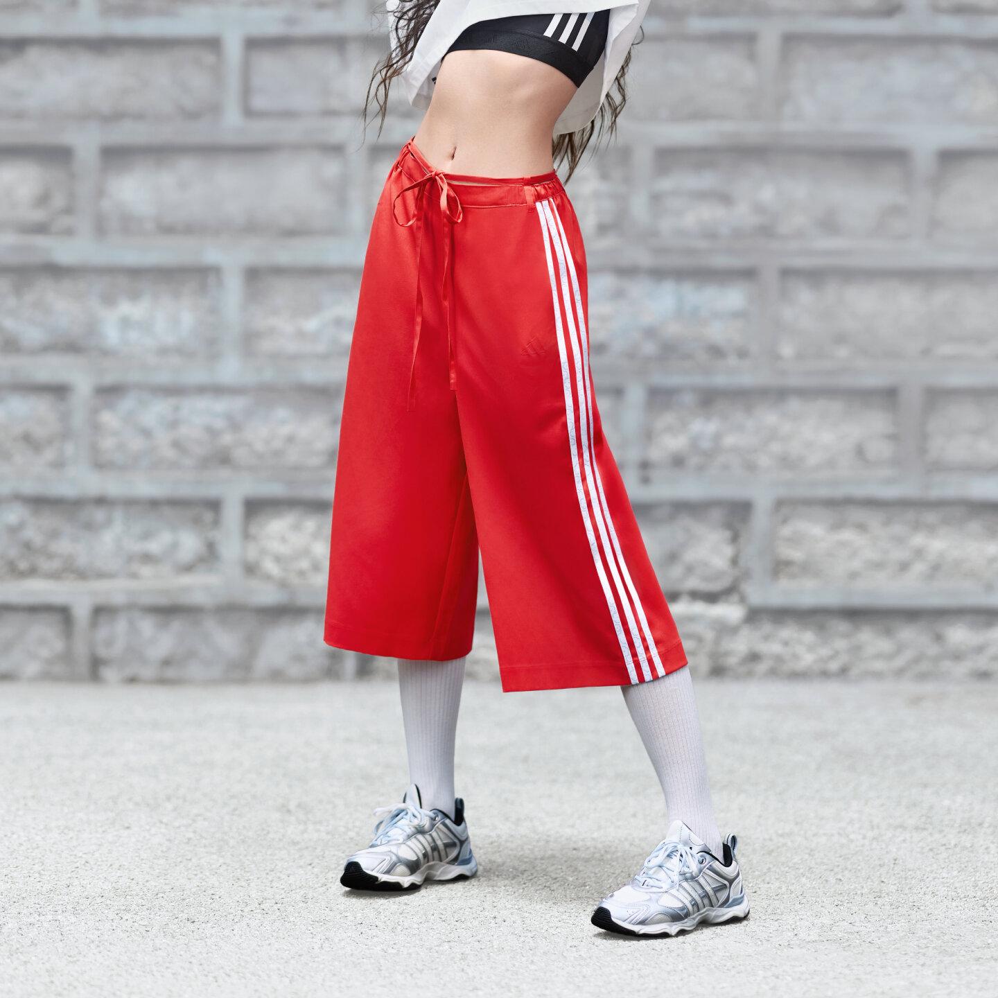 Adidas Women's Light Dance Sports Shorts Scarlet Moderate Cm
