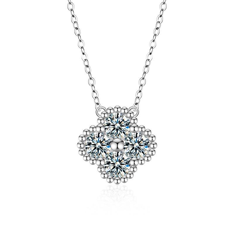 Sterling Clover Pendant Necklace With Moissanite Stone Adjustable Chain Women Fashionable 1.2ct Moissanite белого золота