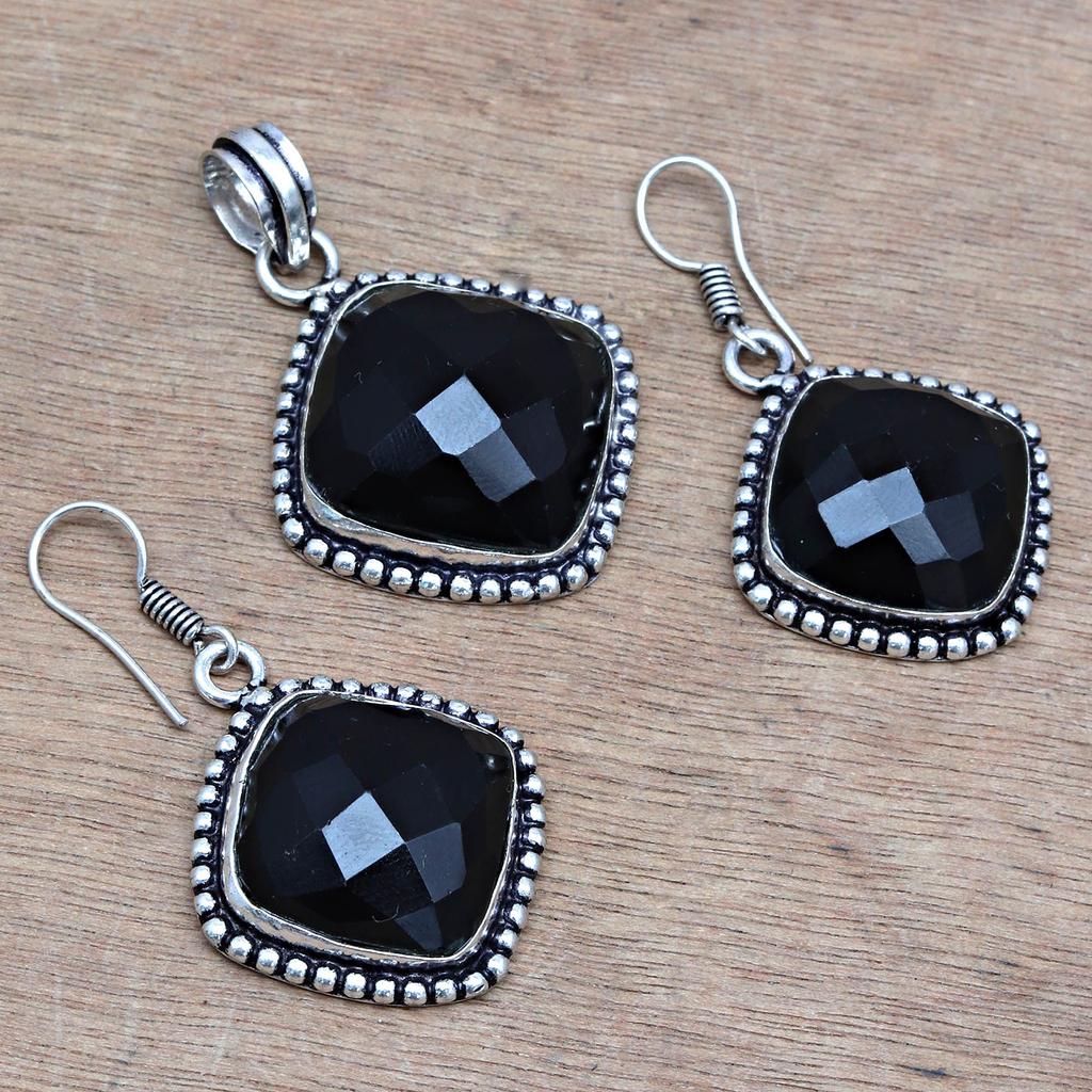 Black Spinal  Pendant Gemstone Jewelry Handicraft Valentine'Day Gold