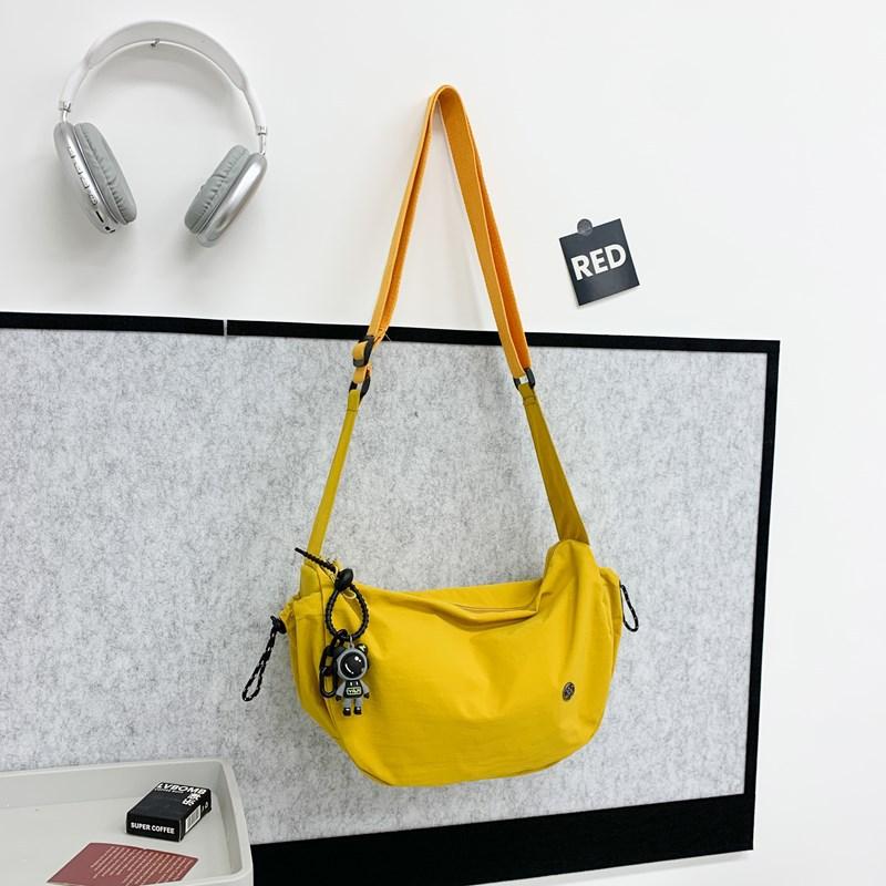 

Dumpling Bag Women S Leisure Large-Capacity Commuting Fashion Messenger Bag Light Small Satchel Men