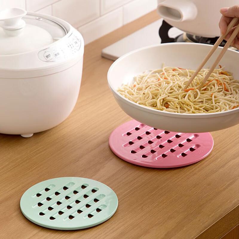 Tea Flower Round Heat Insulation Mats (2-Pack)