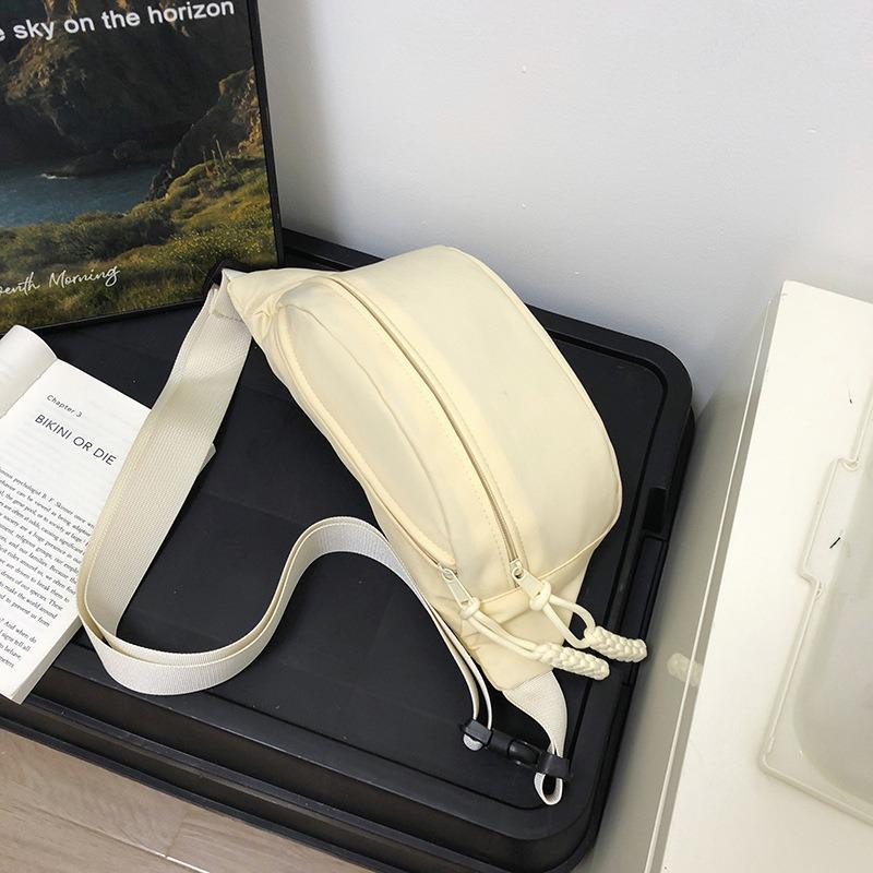 Casual and Simple Chest Bag  Trendy New Sporty Waist Bag  Versatile for Men and Women Commuting and Going Out Single Shoulder Crossbody Bag