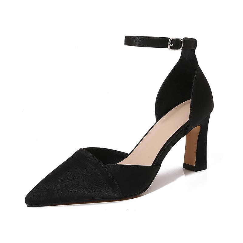 

. hollow shoes large size professional classic single shoes black pointed head shallow mouth high heels women thin heel satin women 35 чёрный