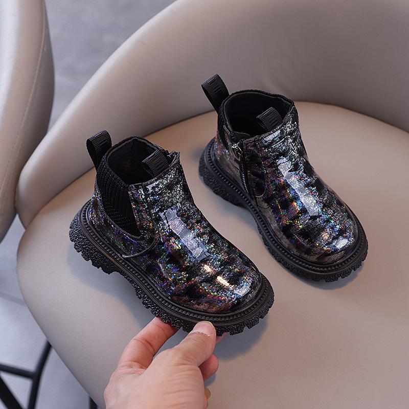 Autumn and Winter Girls' Shoes Children's Short Boots Shiny Leather Fashionable Suitable