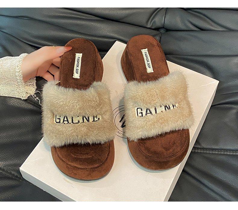 

French retro leopard print wedge heel fluffy slippers women s outer wear 2025 autumn and winter fairy evening wind heightened cotton slippers 40