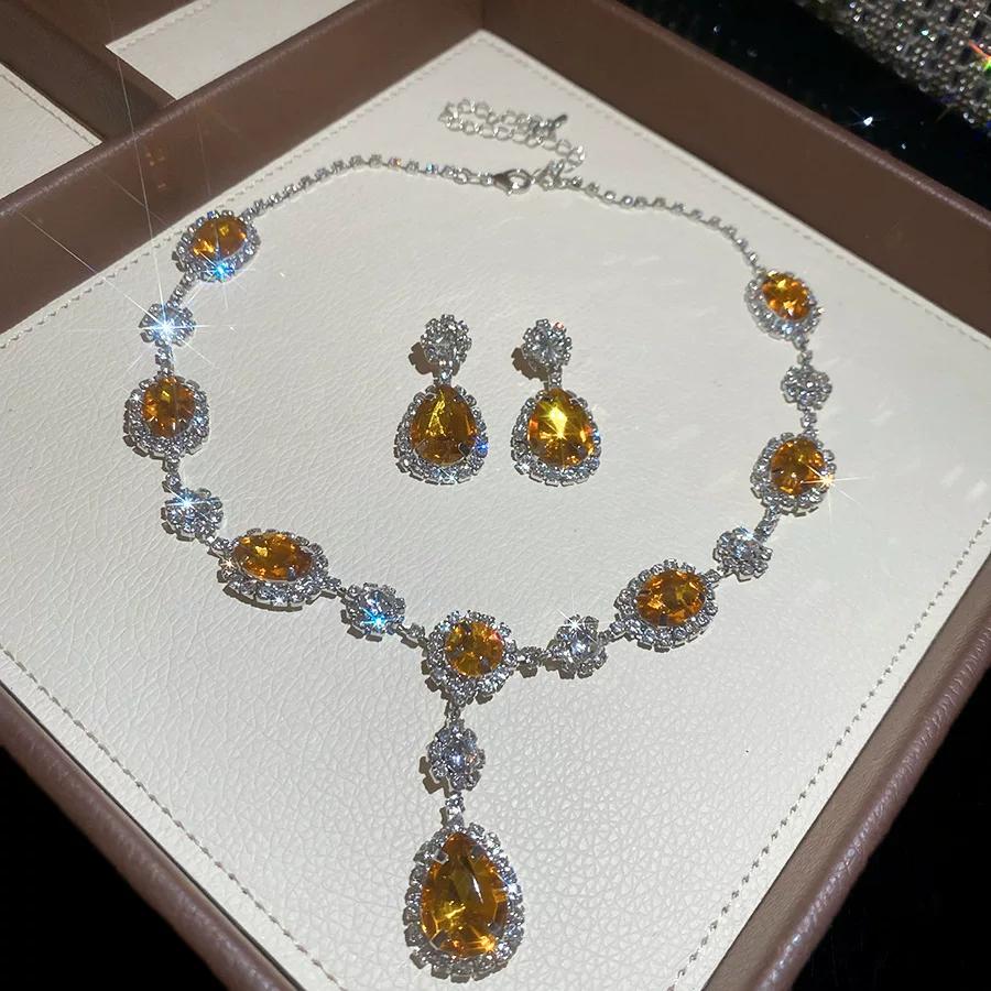 Dinner dress daughter gold full diamond necklace women's new choker neck chain stud earrings set light luxury niche design accessories