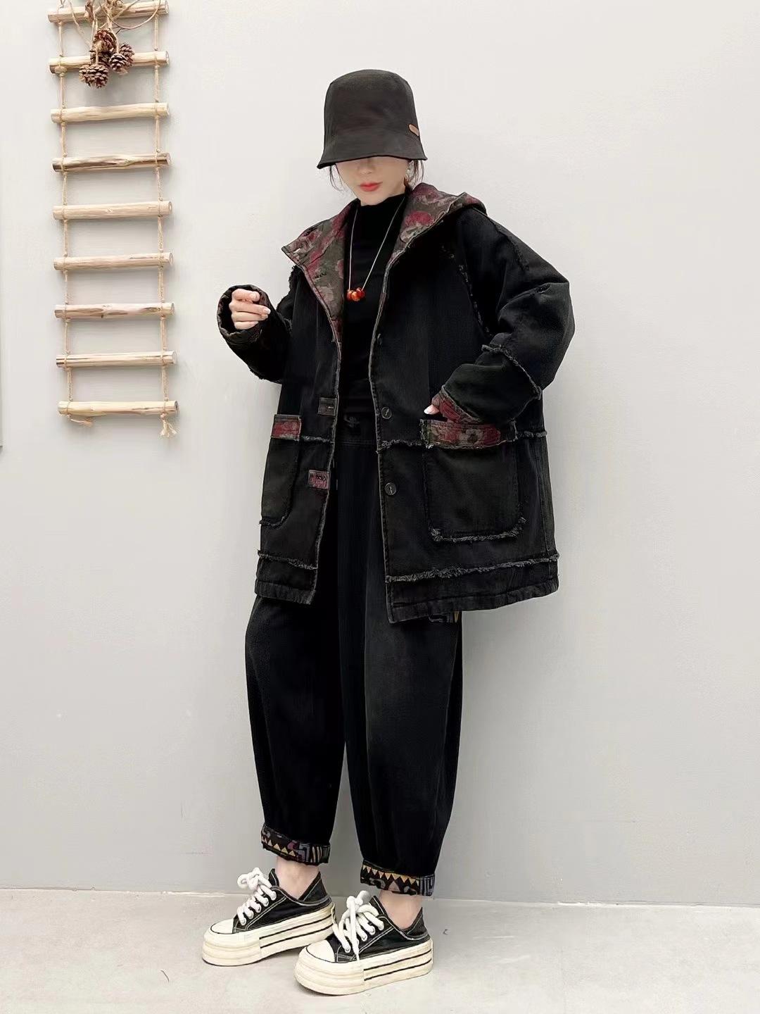 

2025 осень новая джинсовая куртка женская с принтом состаренная лоскутная необработанный край однобортная свободного большого размера в зарубежном стиле Average size