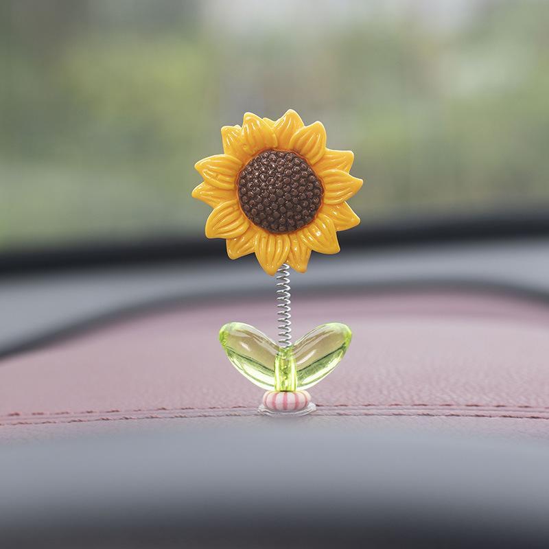 5Pcs Creative Car Ornaments Shaking Head Cute Fresh Sunflower Center Console Rearview Mirror Ornaments