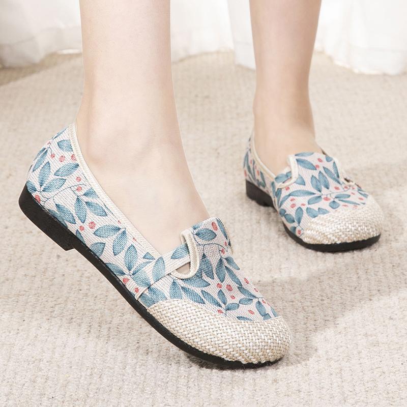 Women's Shoes Spring New Old Beijing Cloth Shoes Shallow Mouth Middle-aged and Elderly Mother Shoes One Pedal Light and Comfortable Casual Shoes