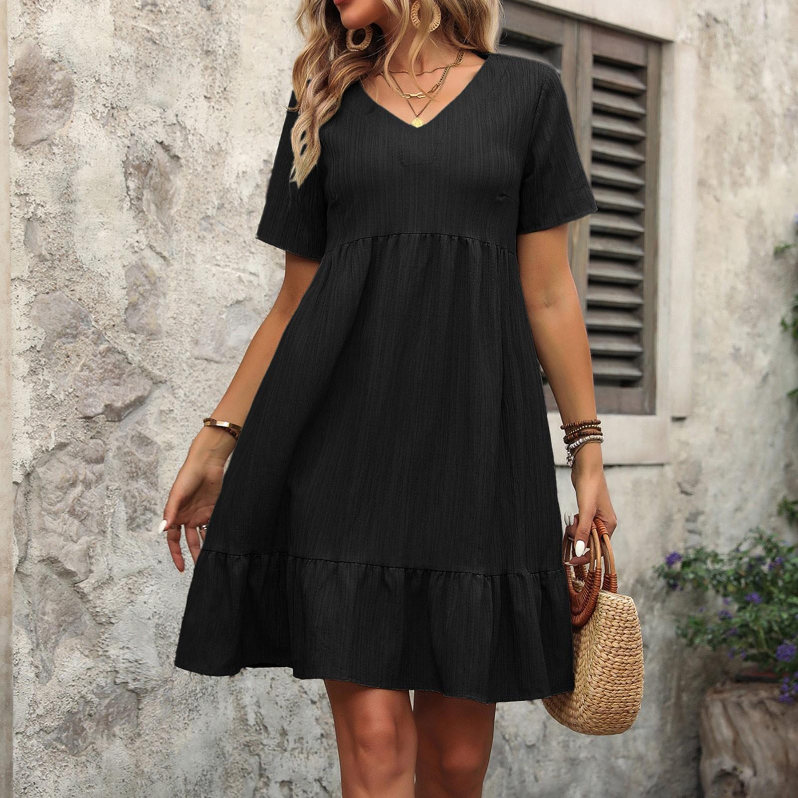 

Женское однотонное летнее платье с юбкой свободного покроя с коротким рукавом и высокой талией M чёрный