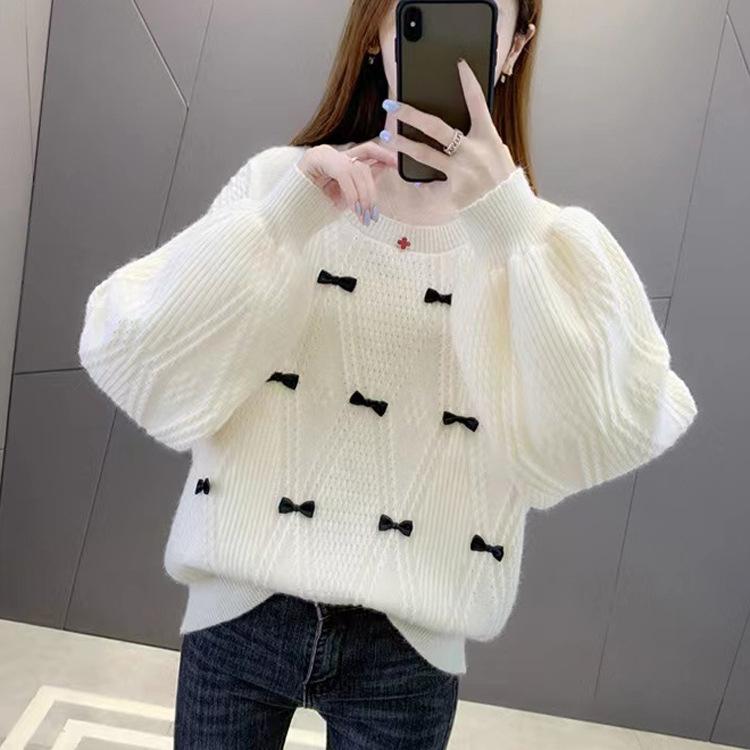 

Women s Round Neck Pullover Base Sweater for Autumn and Winter Loose and Lazy Style Butterfly Knot Knit Sweater S бежевий