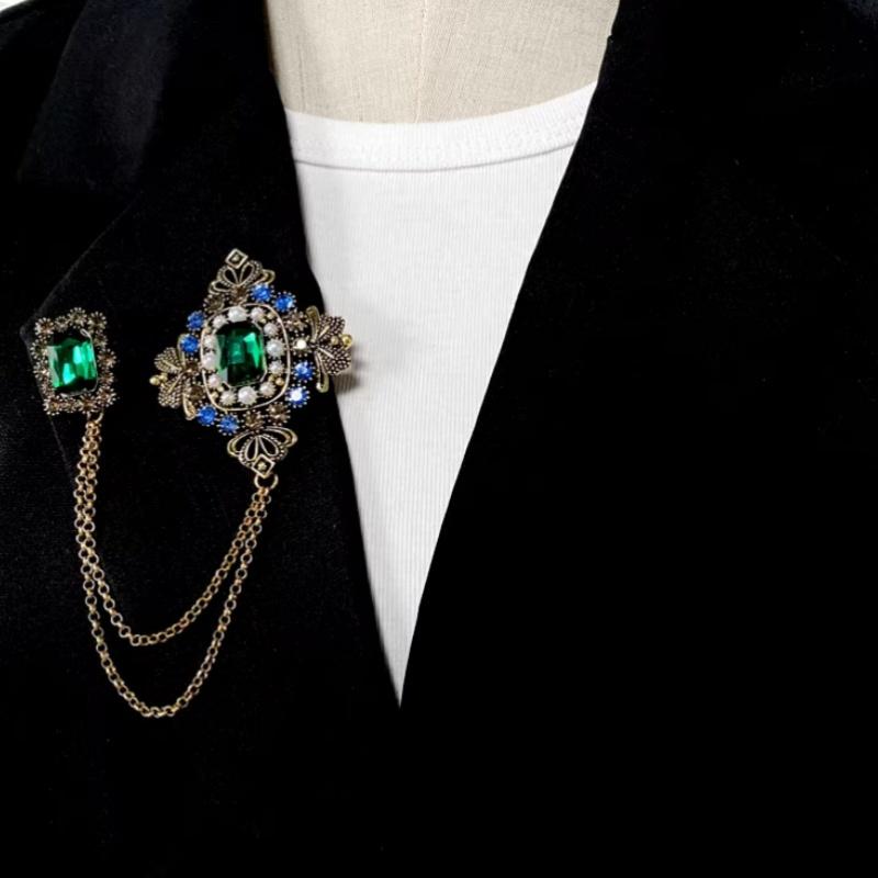 Vintage Elegant Square Metal Tassel Brooches Badges For Women Men Suit Coat Pin Jewelry Accessories Gift