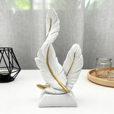 Statue Artistique de Plume Moderne Verte Blanche Forme de Plume Résine Figurine Sculpture Décoration Ornement Bureau Maison