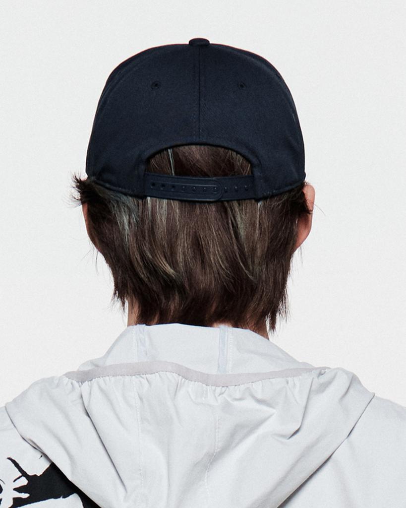 THEMUSEUMVISITOR Five Flower Arch Logo Ball Cap (Deep Navy)