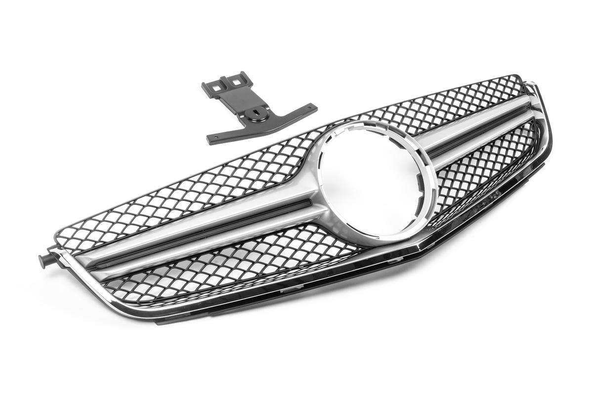 

Передні грати AMG Silver (для C63) 2007-2011 для Mercedes C-class W204