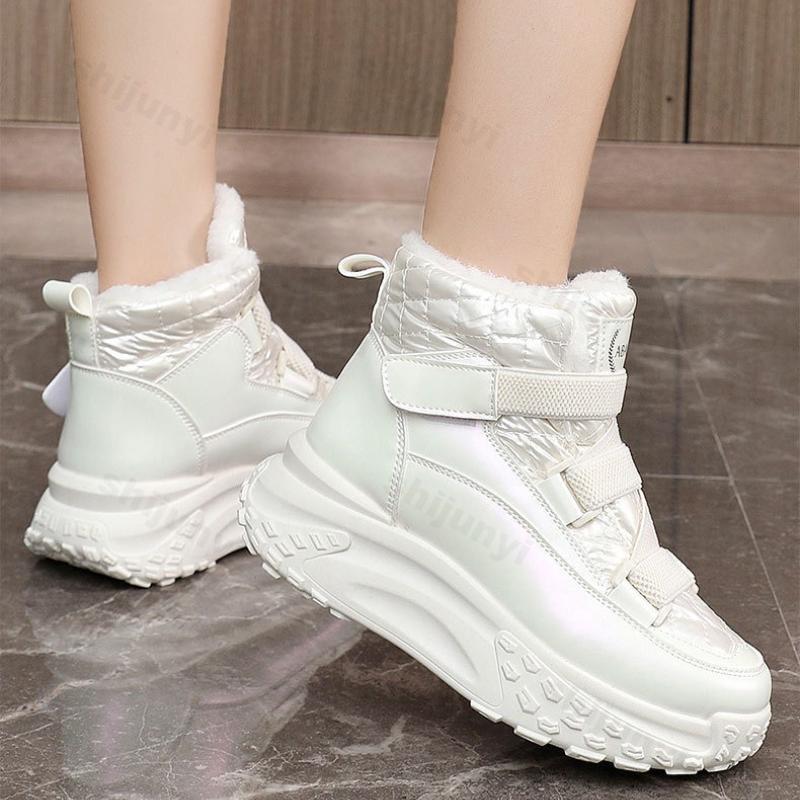 Thicken Plush Women's Snow Boots Winter Comfortable Wear Resistant Platform Casual Shoes Height Increase Non Slip Cotton Shoes