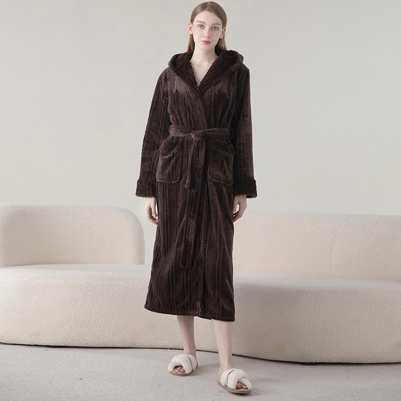 In-Stock Extra Long Hooded Jacquard Velvet Women's Bathrobe and Pajamas for Autumn/Winter