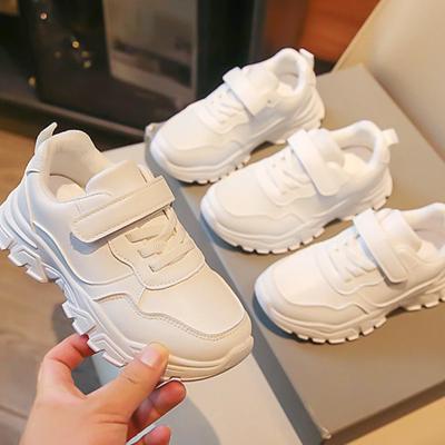 Sapatos infantis para meninos, moda couro PU, tênis escolares brancos, tênis de primavera, versáteis, casuais, para meninas, calçados esportivos de corrida