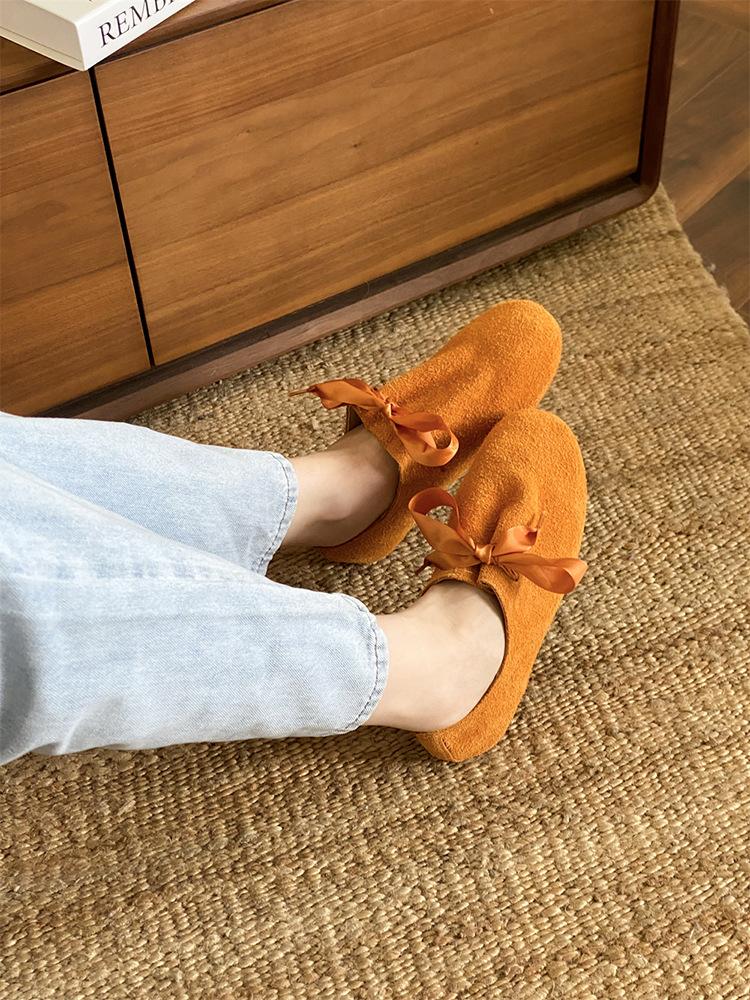 Leather soft-soled French retro shallow mouth flat-soled single shoes women's 2025 gentle evening wind Mary Jane women's shoes Doudou shoes tide