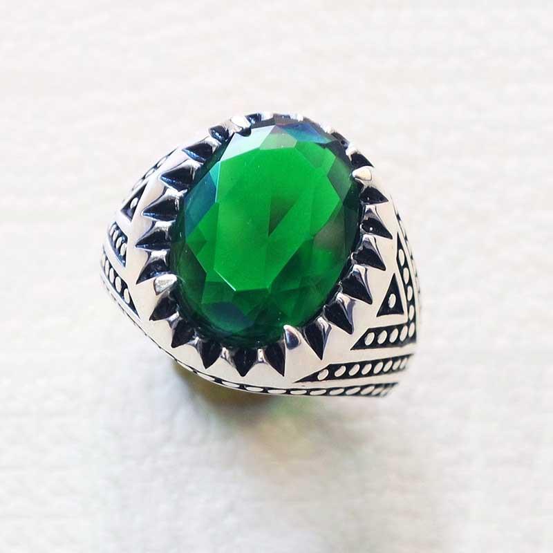 Retro Emerald Men's Fashion Bracelet Color Street Hip Hop Punk Emerald Ring