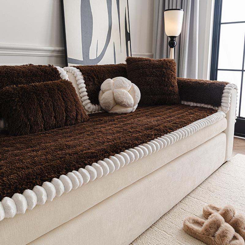 Плюшевая Зимняя Подушка для Дивана Утолщенная Защита от Царапин Кошек Нескользящий Защитник Мебели Простой Однотонный Мягкий Чехол на Сиденье Домашний Декор 1seat 70x70cm-1pcs темно-коричневого 2170₽