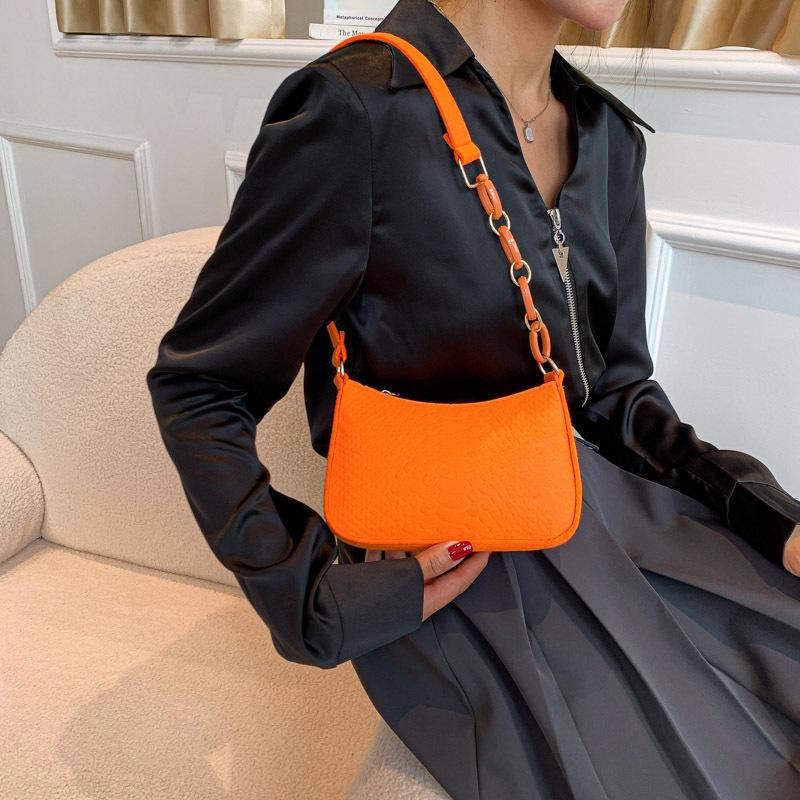Popular Retro Gentle Temperament Small Square Bag Autumn One Shoulder Handheld Fashionable Casual and Fashionable Underarm Small Square Bag