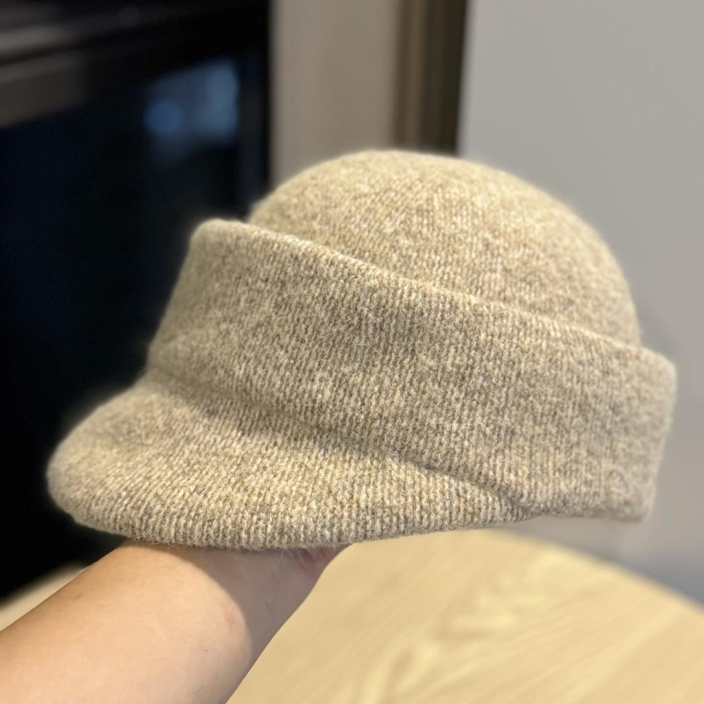 Ladies Elegant and Breathable New Autumn and Winter Temperament Versatile Short Brim Peaked Hat Warm Knitted Hat Trend