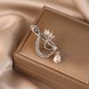 Fashionable Creative and Personalized Note Brooch Alloy Diamond-encrusted White-collar Suit Versatile Brooch Anti-glare Accessory