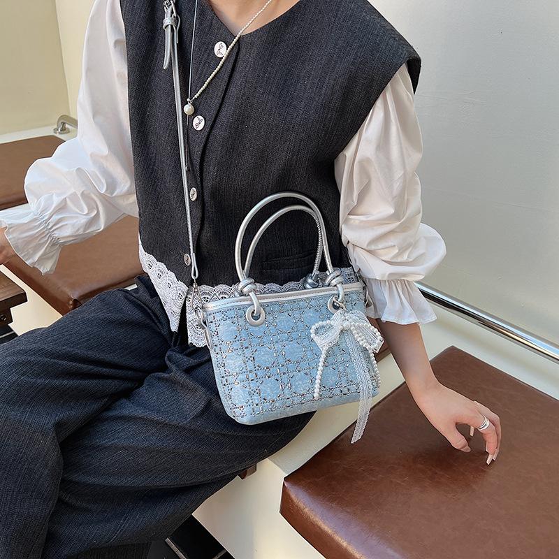Portable vegetable basket bag women's new light luxury niche high-end bucket bag denim rivet shoulder messenger bag