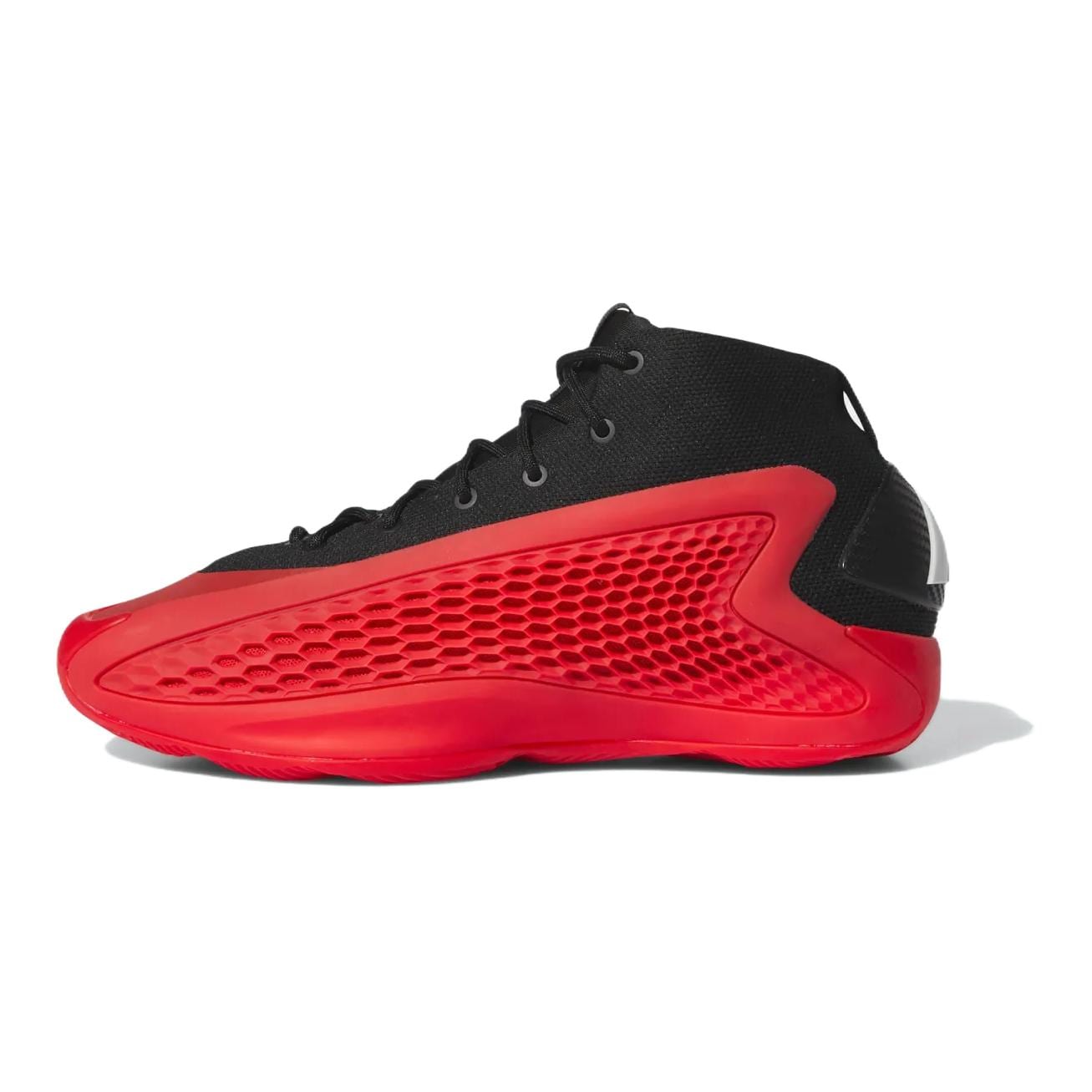 Adidas A.E.. 1 Neslīdoši vidēja