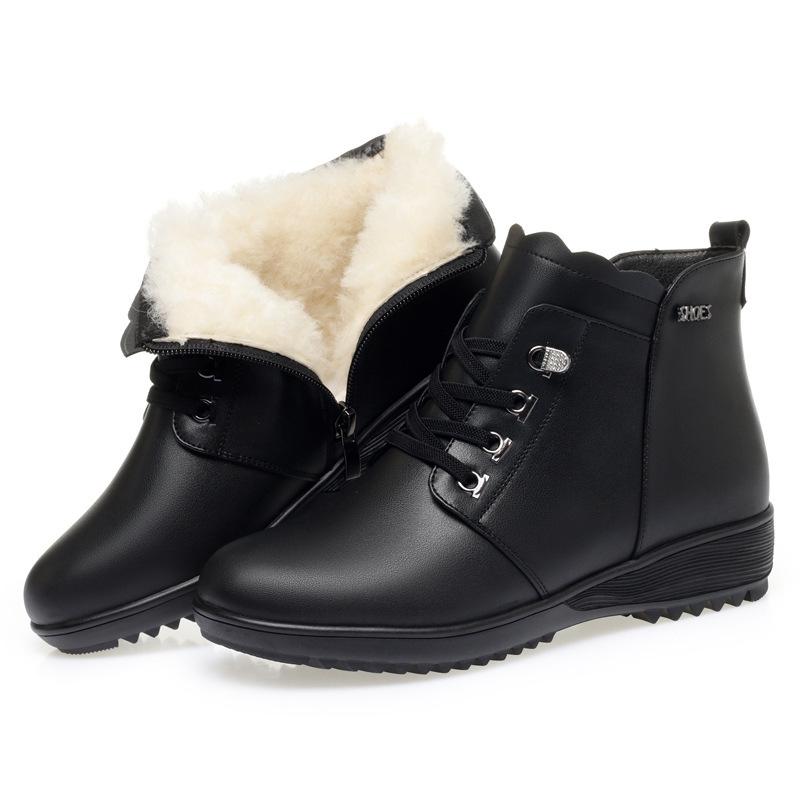 Mutter Schuhe weiches Leder Baumwollschuhe Winter neue flache kurze Stiefel mittelalte und ältere Damenschuhe Martin Stiefel Samtlederschuhe Damenstiefel