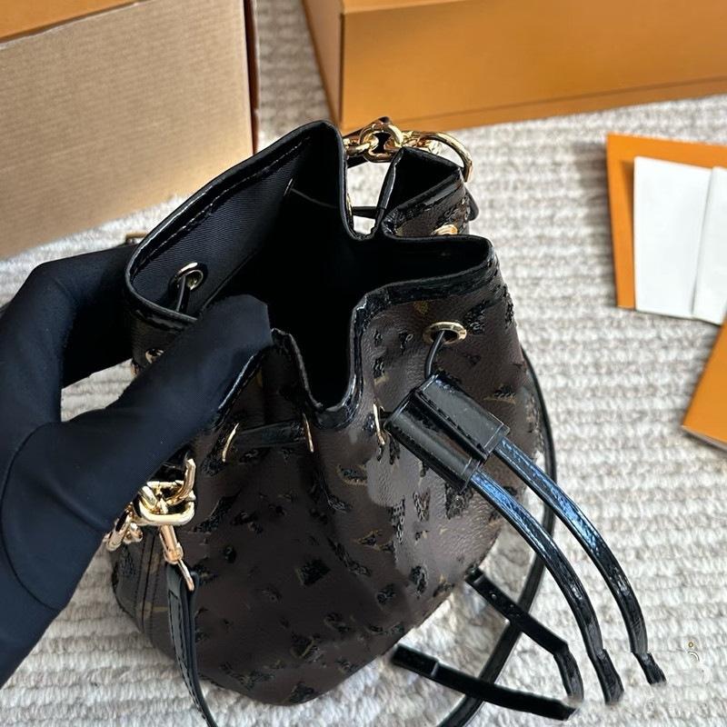 Nuova borsa da donna in pelle borsa a tracolla con catena grande capacità borsa portafortuna paillettes piccola borsa a spalla da donna alla moda versatile borsa a tracolla