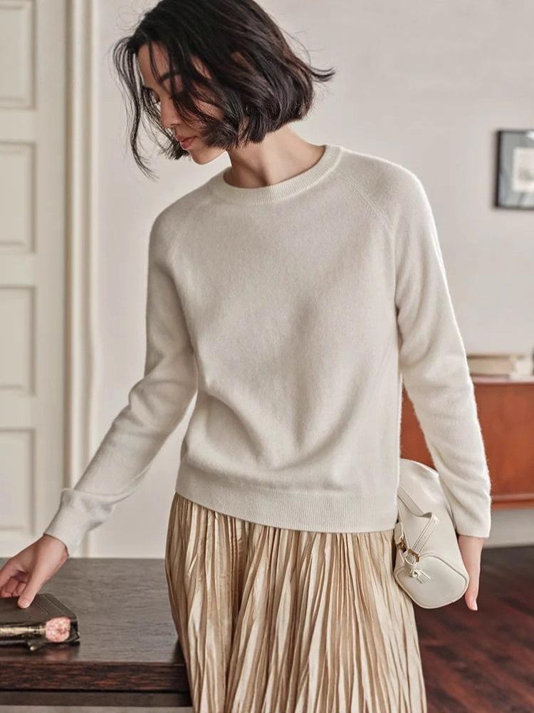Women's Cashmere Crew Neck Loose Sweater - Soft, Skin-Friendly, Perfect for Autumn/Winter