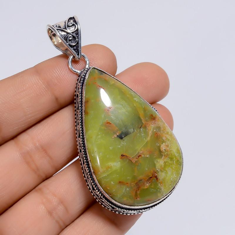 

Handmade Gold-Plated Pendant for Men and Women with Sleek Finish 7-9