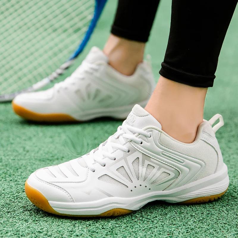 Men Badminton Shoes Outdoor Handball Wear Resistant Table Tennis Shoes High Quality Sneakers Professional Boys Volleyball Shoes