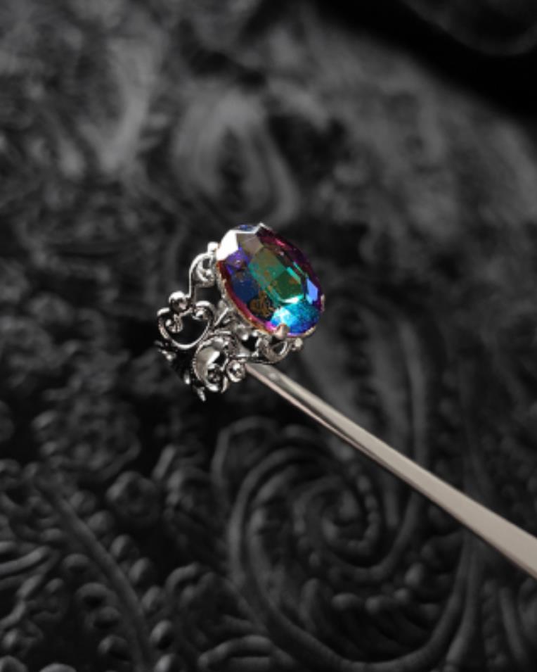 Fashion Classic Sliver Color Hollowed-out Baroque Crystal Cocktail Ring Opening Rings for Women Men Luxury Charm Jewelry Gifts