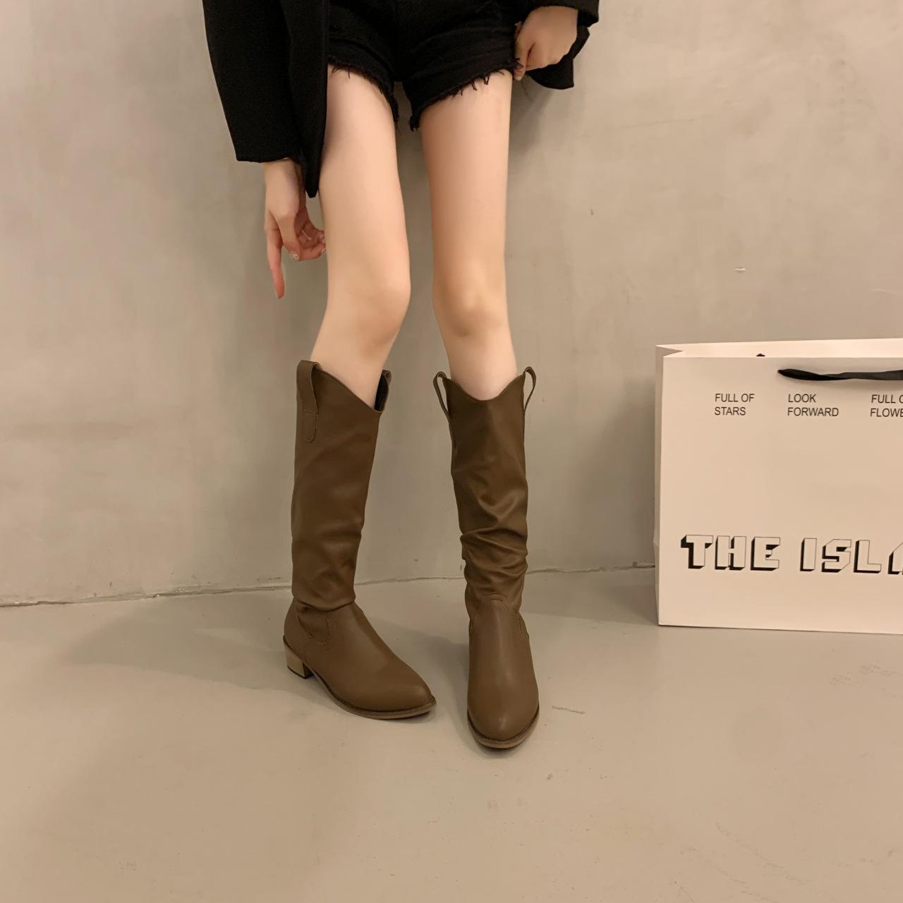 

Коричневые сапоги с V-образным вырезом женские 2025 осень новые на толстом каблуке замшевые высокие сапоги-рыцари популярные западные сапоги с подкладкой 40