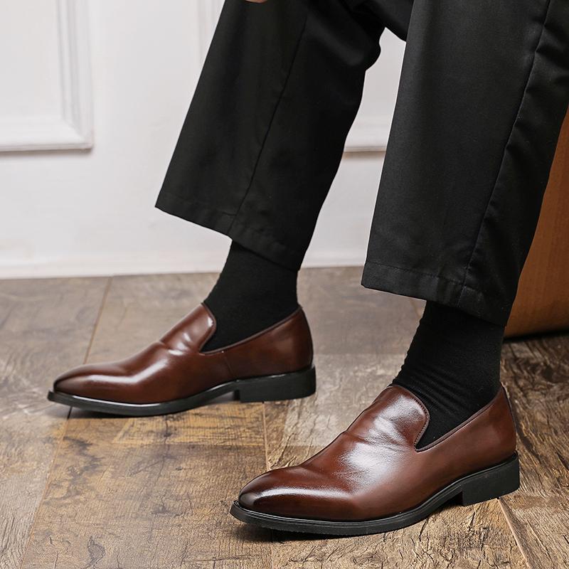 New Men's Pointed Patent Leather Dress Business Casual Shoes Male Black Brown Loafers Wedding Dress Homecoming Footwear