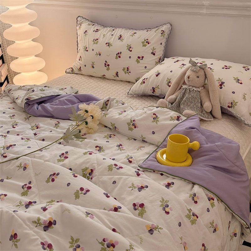 Floral Print Quilt Soft Skin-Friendly Breathable Summer Comforter With Ultrasonic Embossing Summer Machine Washable Bedspread