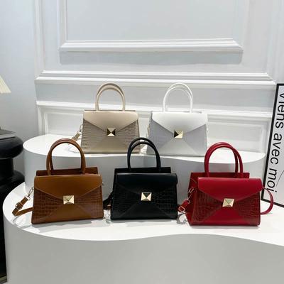 Niche Trend Handbag New Fashion Simple Shoulder Bag Casual Commuter Messenger Bag Small Square Bag