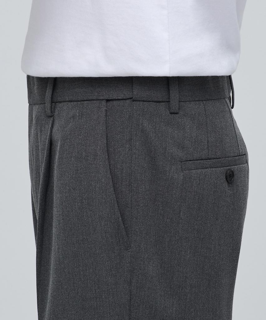 Musinsa Standard Lightweight Hidden Banding Half Slacks [Medium Gray]