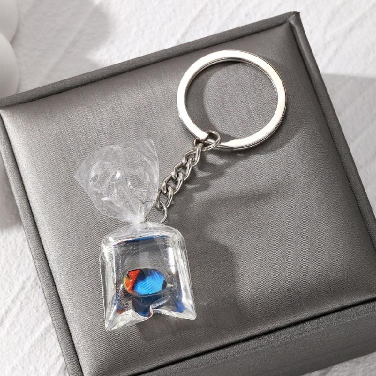 Exquisite Resin Fish Keychain Pendant In Transparent Water Bag for Bags Backpack