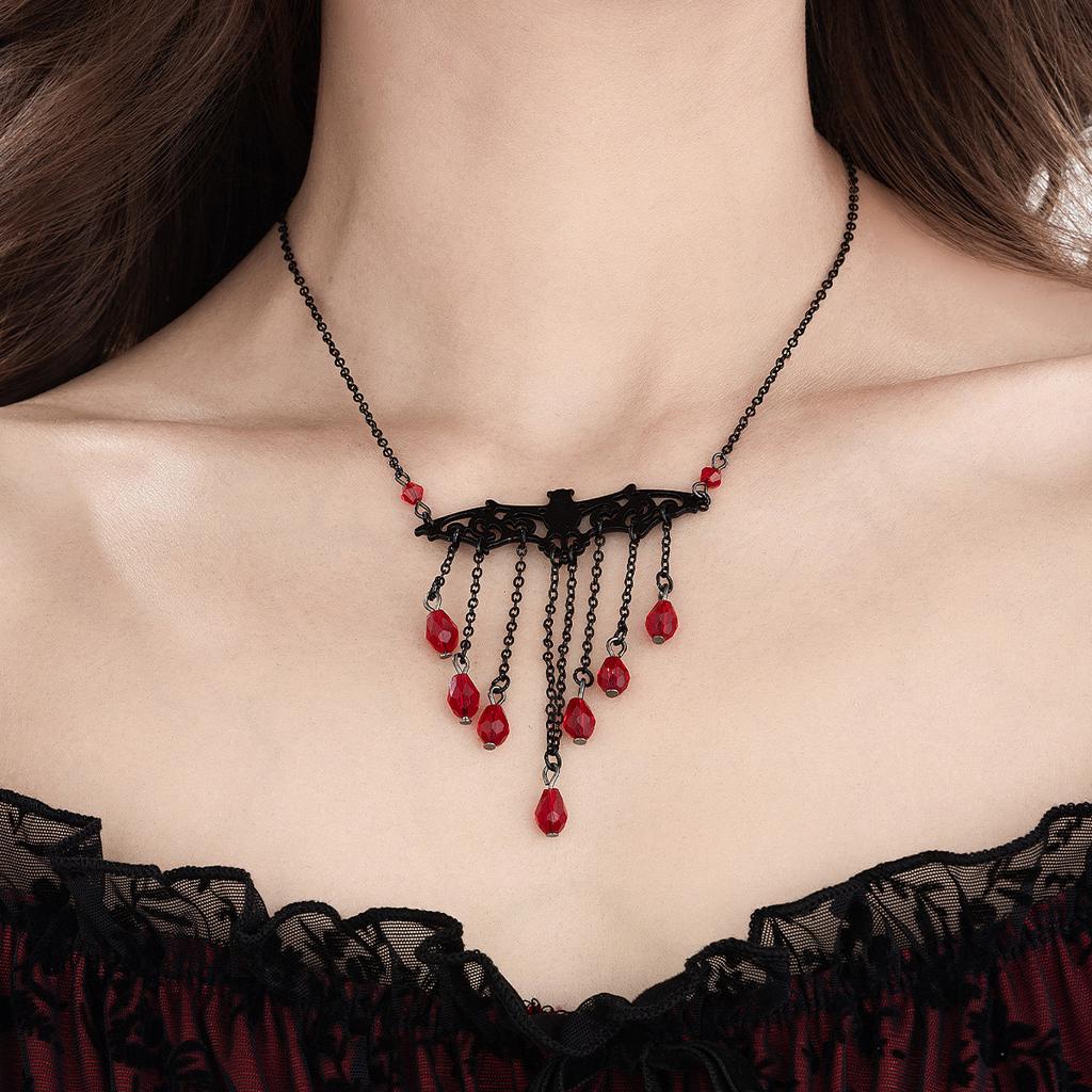 Creative Dark Halloween Bat Crystal Pendant Necklace, Sweet And Cool Fringed Chain Necklace For Women