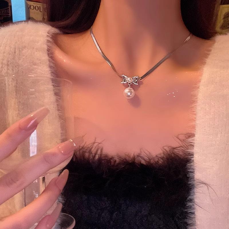 Premium Zircon Bow Pearl Necklace Sweet Cool Niche Versatile Temperament Sweater Collarbone Necklace Women